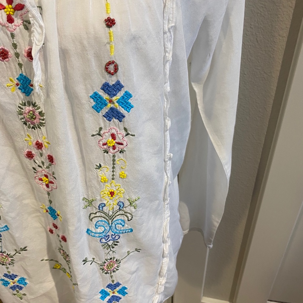 Sundance Embroidered Gauze Top - Picture 5 of 9